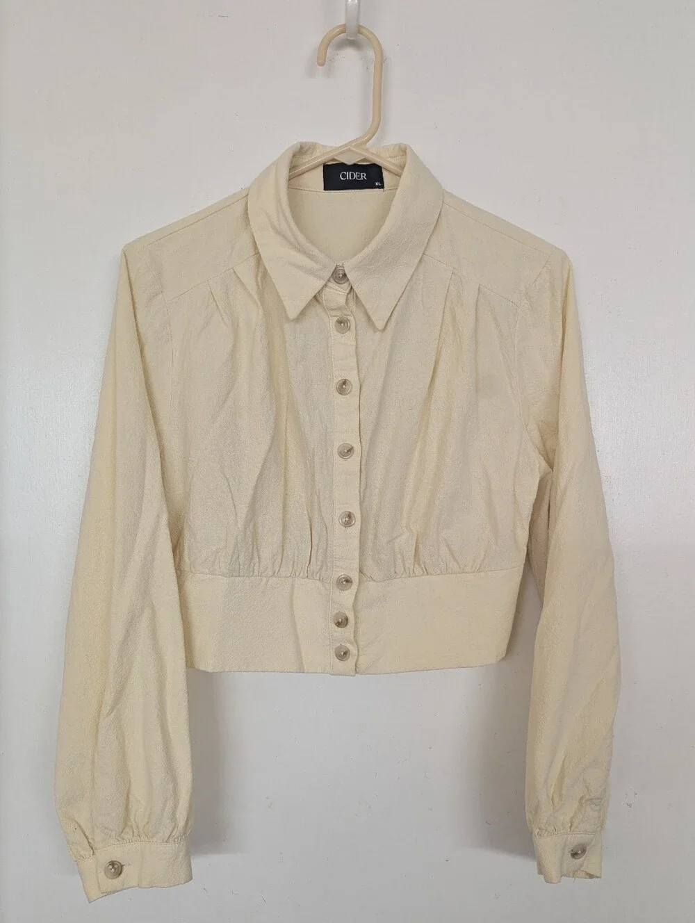 New Cider cream cropped button up cotton blouse size XLarge
